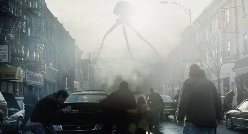 Screenshot from War of the Worlds, depicting an alien tripod and a crowd in a city street